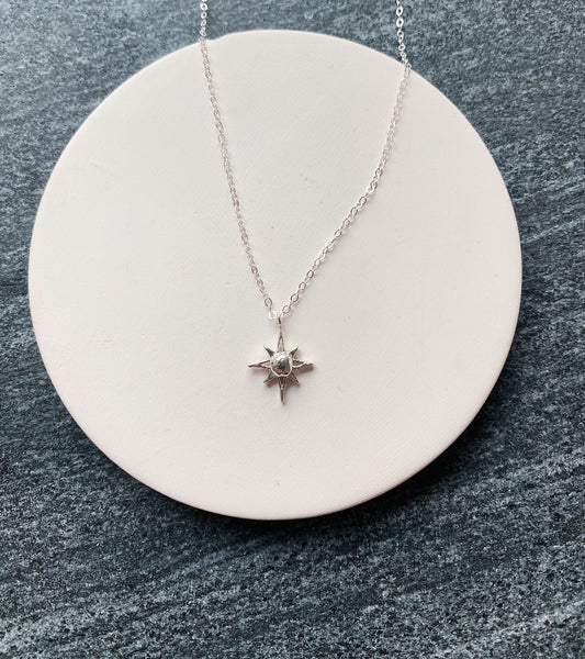 Calove Necklace