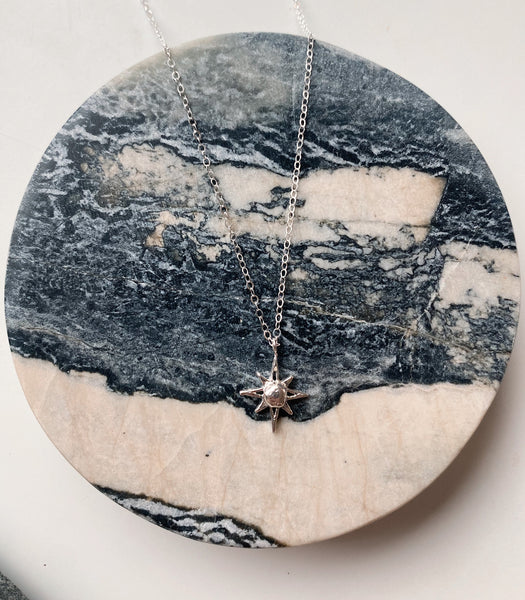 Calove Necklace